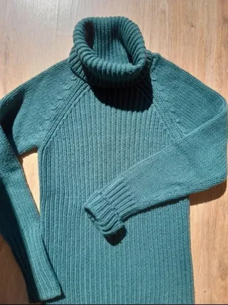 Jersey cuello alto verde Pull&Bear Talla L
