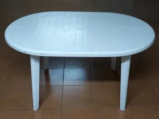 Tavolo smontabile con ombrellone