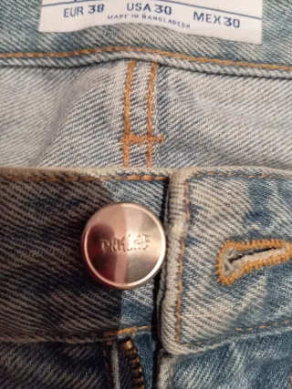 Pantalón vaquero Bershka azul claro