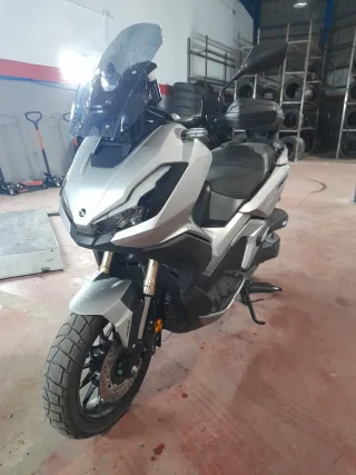 Honda Adv 350 2023