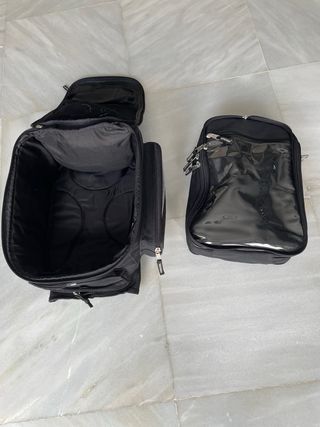 Mochila sobre depósito moto