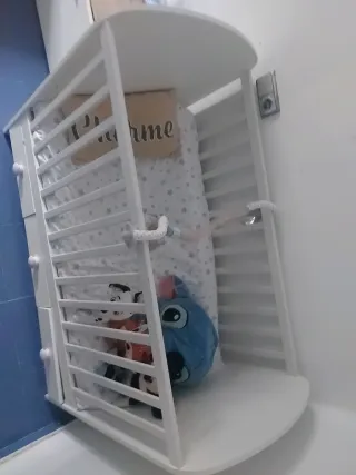 Cuna de bebé blanca con cajones SIN COLCHON