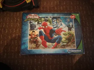 Puzzle Spiderman 100 piezas Clementoni