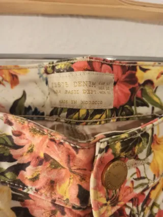 Pantalones Zara Estampado Floral Talla 42