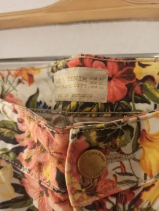 Pantalones Zara Estampado Floral Talla 42