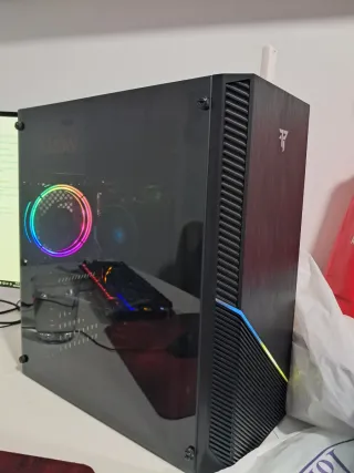 PC Gaming ASUS Ryzen 5 1600 12GB RAM