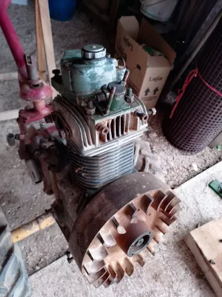 Mula Mecánica con Rotavator y Ruedas