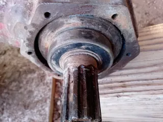 Mula Mecánica con Rotavator y Ruedas