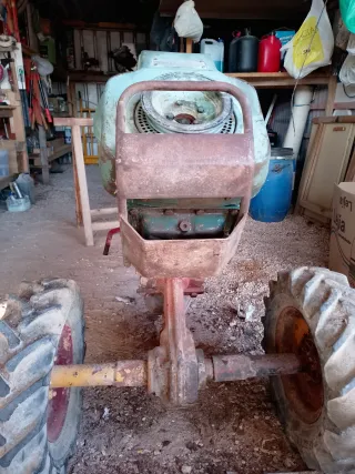 Mula Mecánica con Rotavator y Ruedas