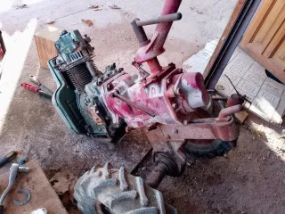 Mula Mecánica con Rotavator y Ruedas