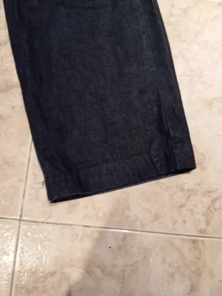 Pantalón vaquero negro Zara