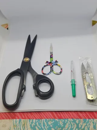 ZURDOS.Tijeras de costura