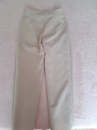 Pantalones beige de talle alto