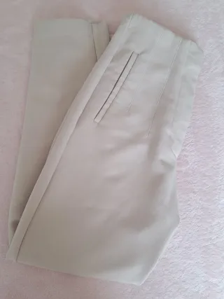 Pantalones beige de talle alto
