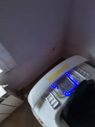 Coche eléctrico infantil blanco