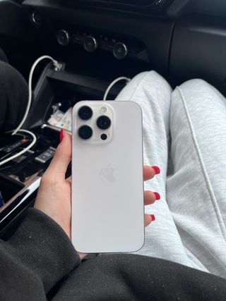 iPhone 16 Pro Bianco