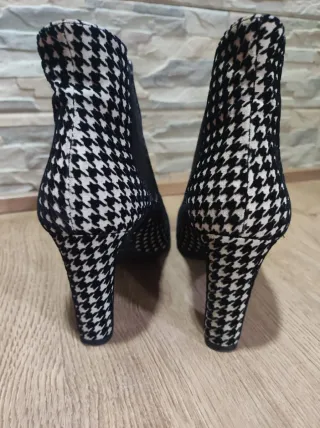 Botines pata de gallo tacón