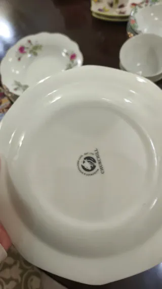 Piatti Churchill in porcellana con frutta