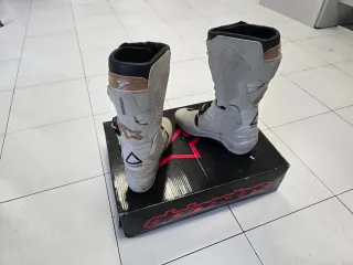 Botas Alpinestars Tech 7 Enduro Drystar Blancas.