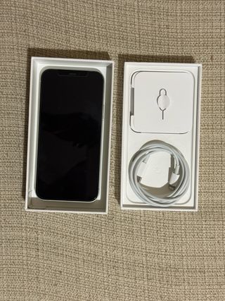 iPhone 14 Dorado + iPhone 12