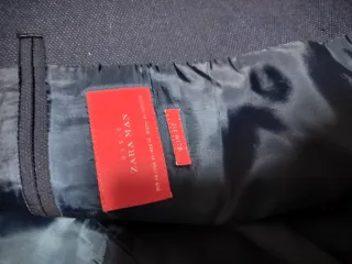 Traje de ceremonia azul marino y corbata