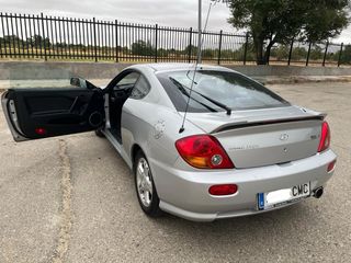 Hyundai Coupe 2004