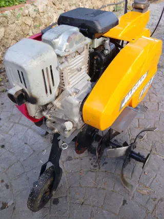 Motocultor Honda con marcha atrás