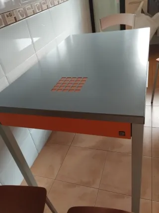 Mesa y 4 Sillas Cocina Gris Naranja