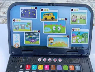 Tablet educativa infantil Kidz Delight funcionando