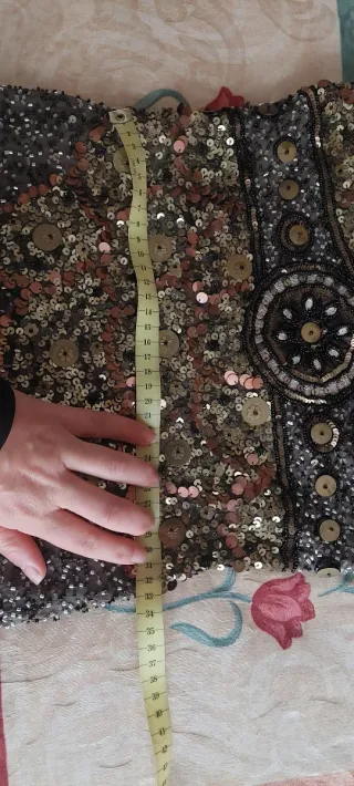 Vestido de fiesta dorado y gris