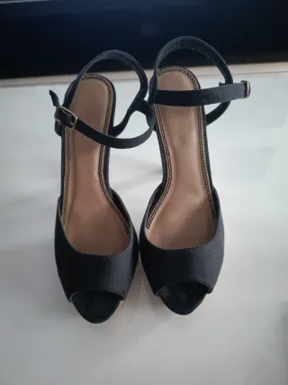 Sandalias negras de tacón n°39