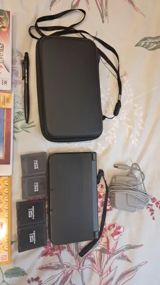 Nintendo 3DS XL Negra/Gris + 6 Juegos