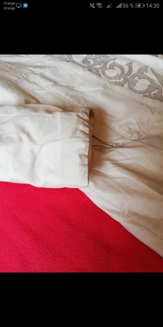 Abrigo de señora con capucha y pelo