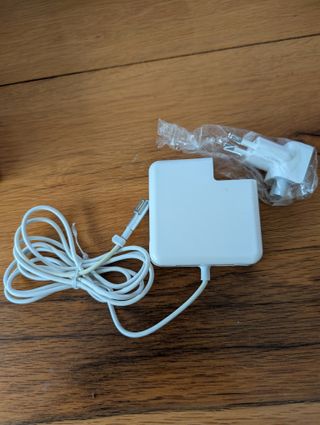 Adaptador de corriente Apple MacBook Pro