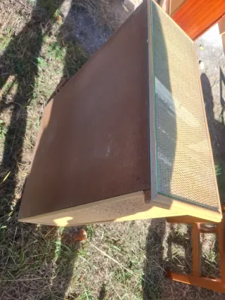 Mobile scarpiera in vimini e vetro