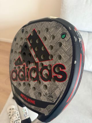 Pala pádel Adidas Metalbone 2022