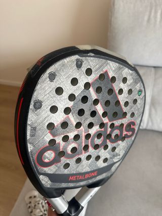 Pala pádel Adidas Metalbone 2022