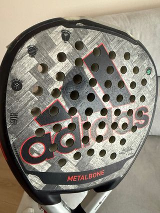 Pala pádel Adidas Metalbone 2022