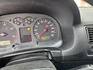 Volkswagen Golf 2000