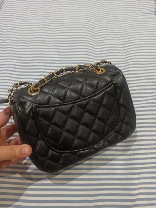 Bolso piel negro acolchado