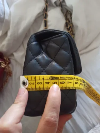 Bolso piel negro acolchado