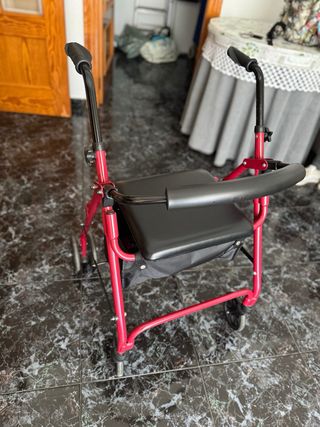 andador persona mayor nueva con asiento