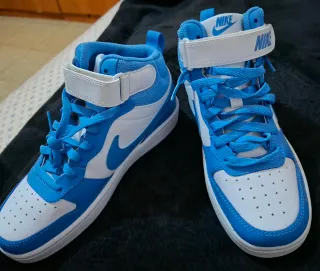 Zapatillas Nike Blancas y Azules