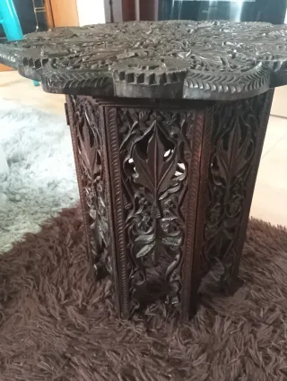 Mesita té madera tallada turca