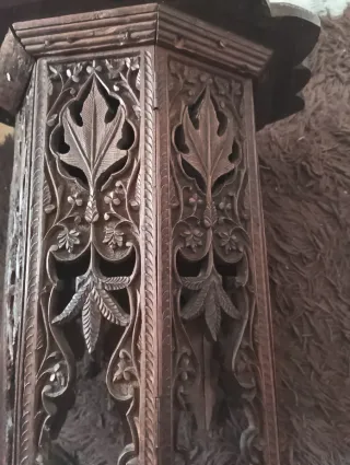 Mesita té madera tallada turca