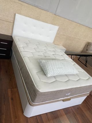 Canape y Colchón Blanco y Marrón