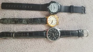 Relojes Casio Negro y Dorado