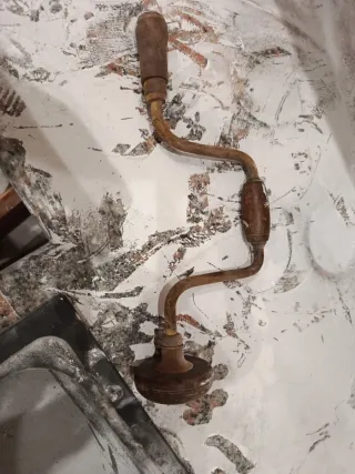 Taladro de manivela antiguo