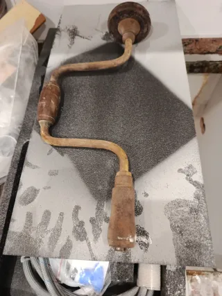 Taladro de manivela antiguo