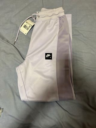 Pantalones deportivos Nike morados y blancos